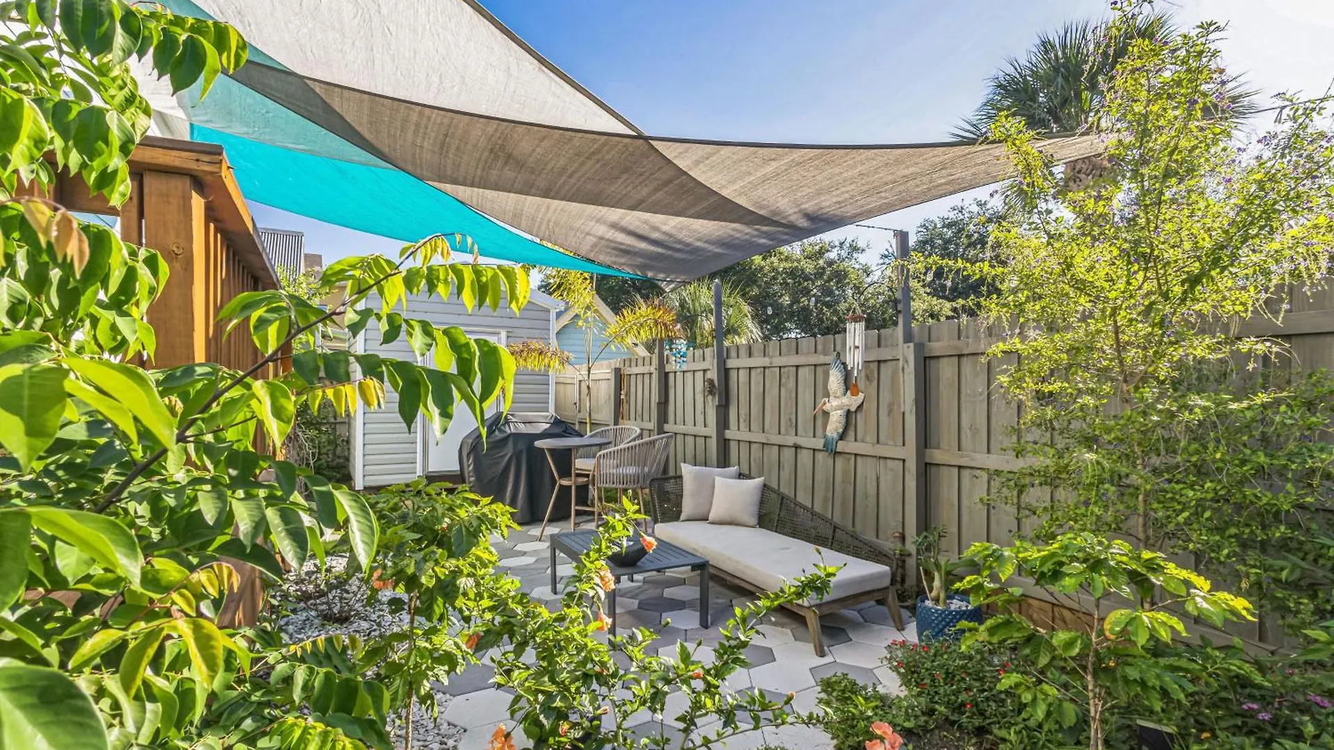 Дом отдыха Historic 1918 Tampa Home With Modern Comforts & Charm Home