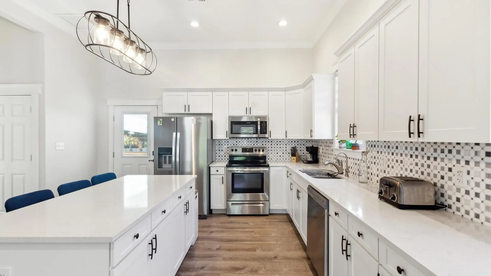 Дом отдыха Historic 1918 Tampa Home With Modern Comforts & Charm Home